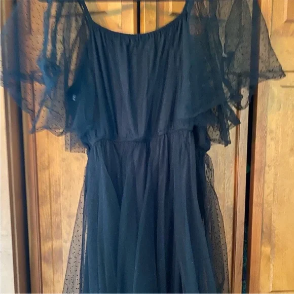 ARULA Black Mesh Overlay Dress - Picture 5 of 6